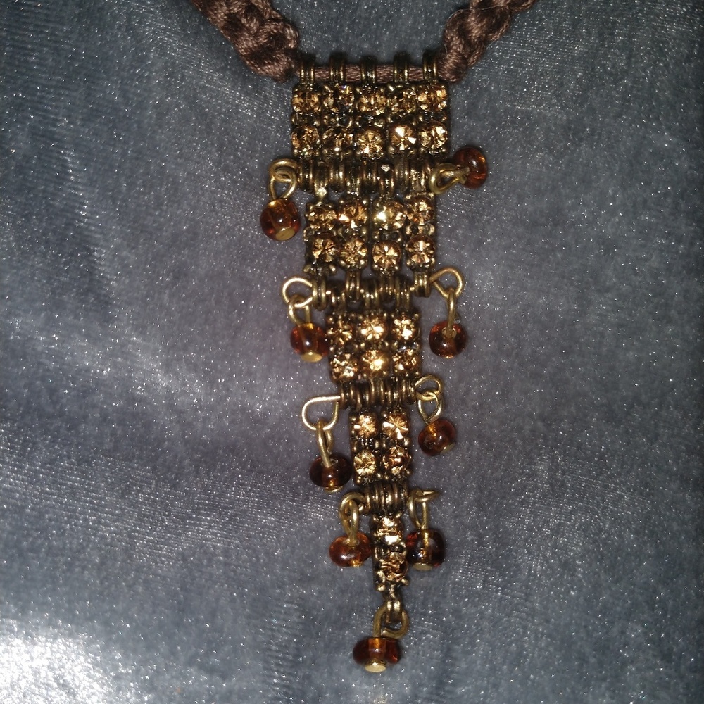 Edcie Bauer Choker